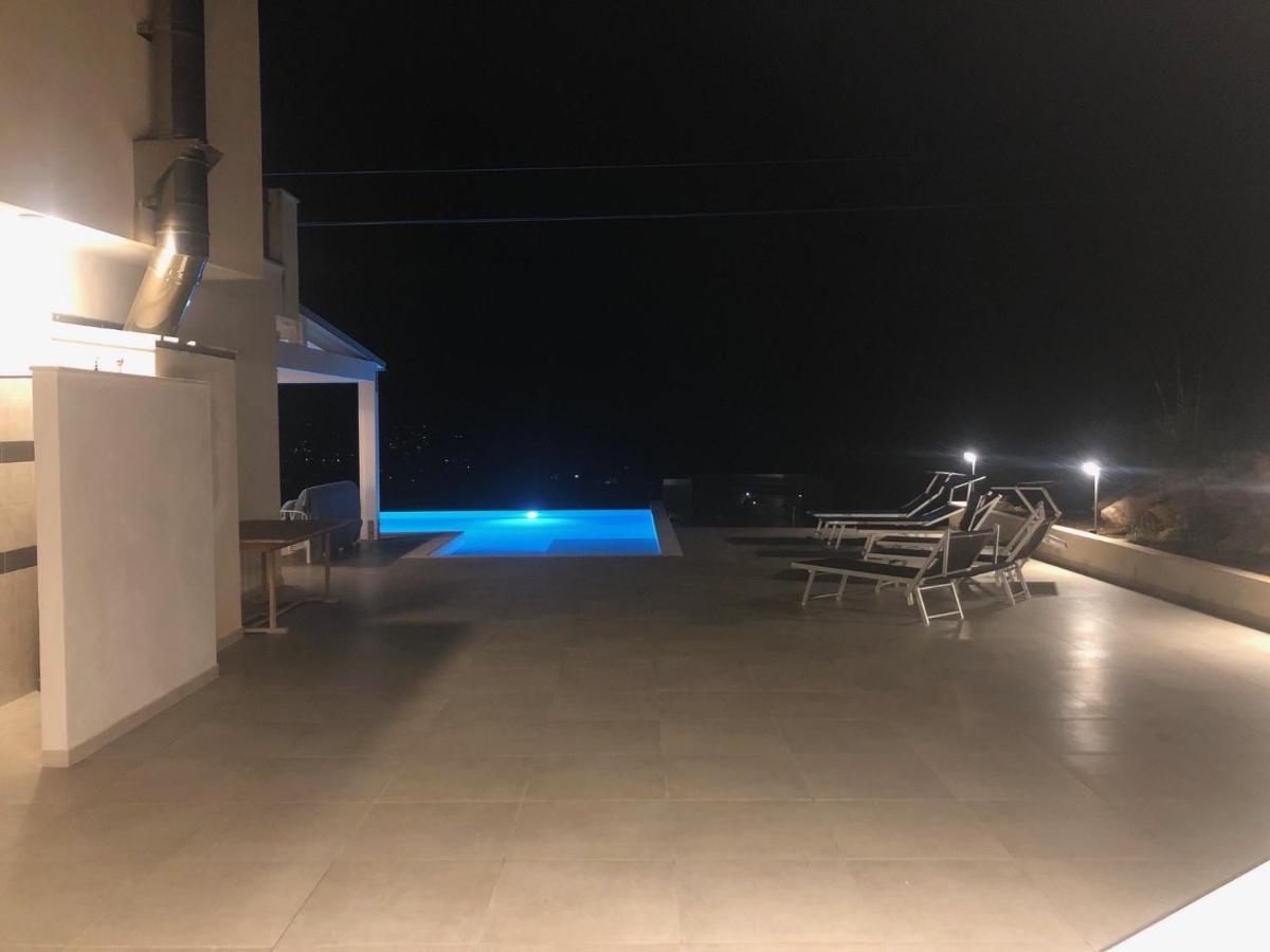 Villa Mirascopello カステッランマーレ・デル・ゴルフォ エクステリア 写真