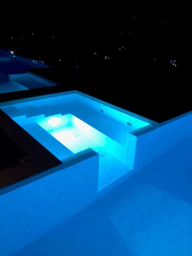 Villa Mirascopello カステッランマーレ・デル・ゴルフォ エクステリア 写真