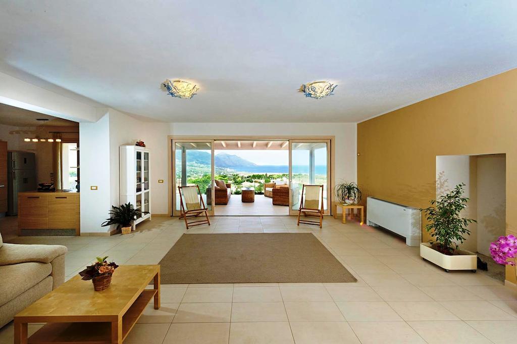 Villa Mirascopello カステッランマーレ・デル・ゴルフォ 部屋 写真