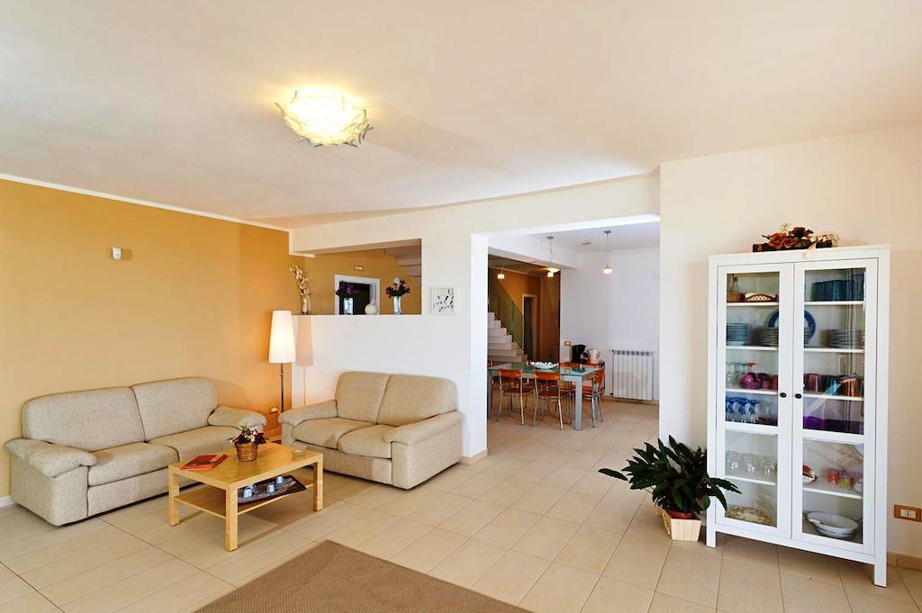 Villa Mirascopello カステッランマーレ・デル・ゴルフォ 部屋 写真